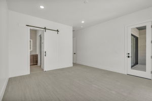  Photo 37