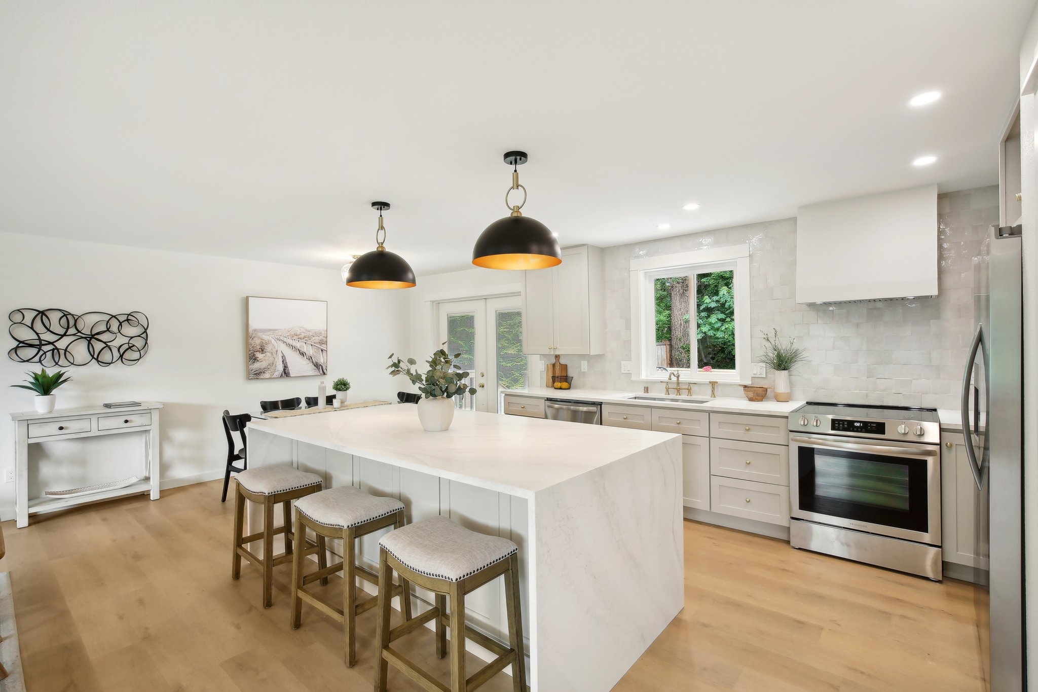 Beautifully Remodeled Kitchen