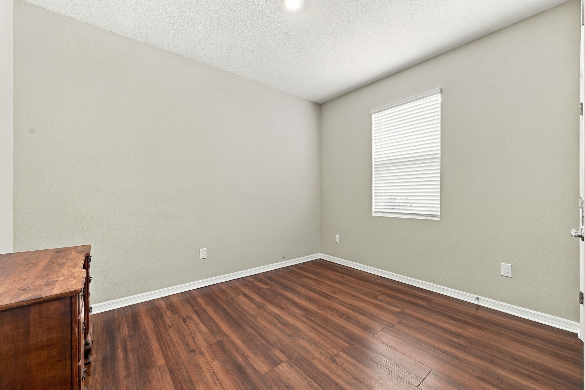 Bedroom2a