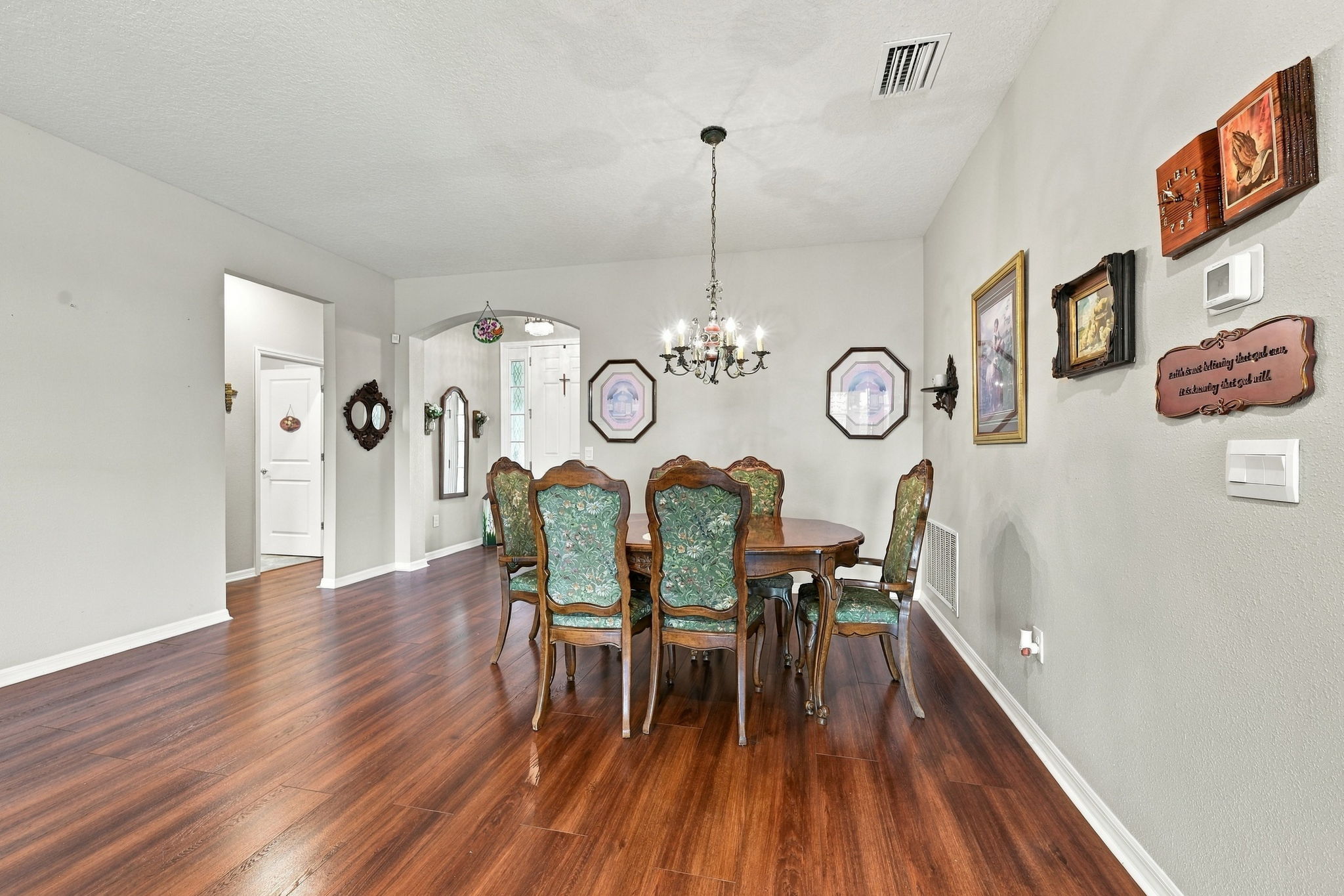 Dining Room3