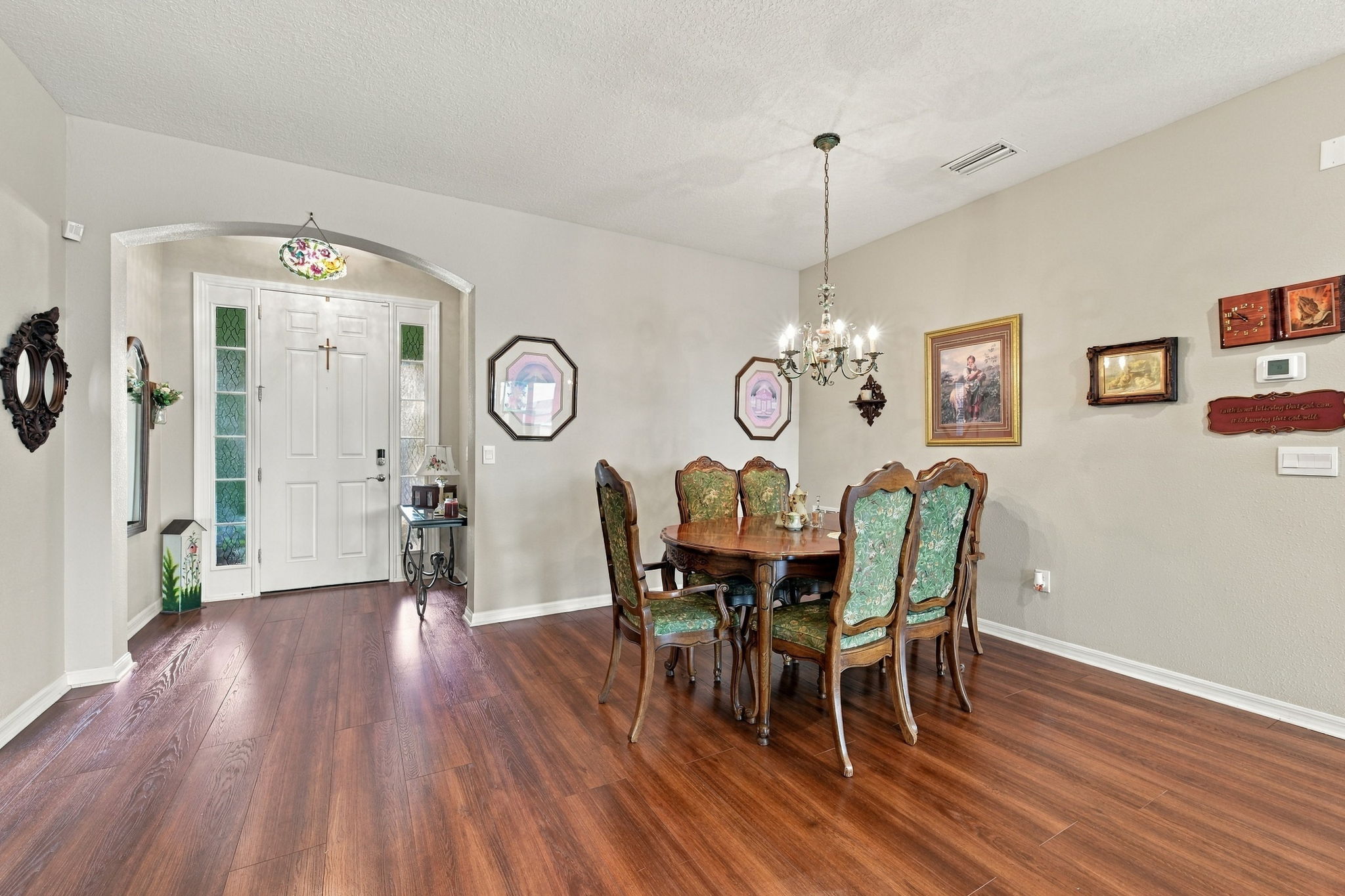 Dining Room4