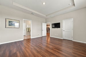 Primary Bedroom1b