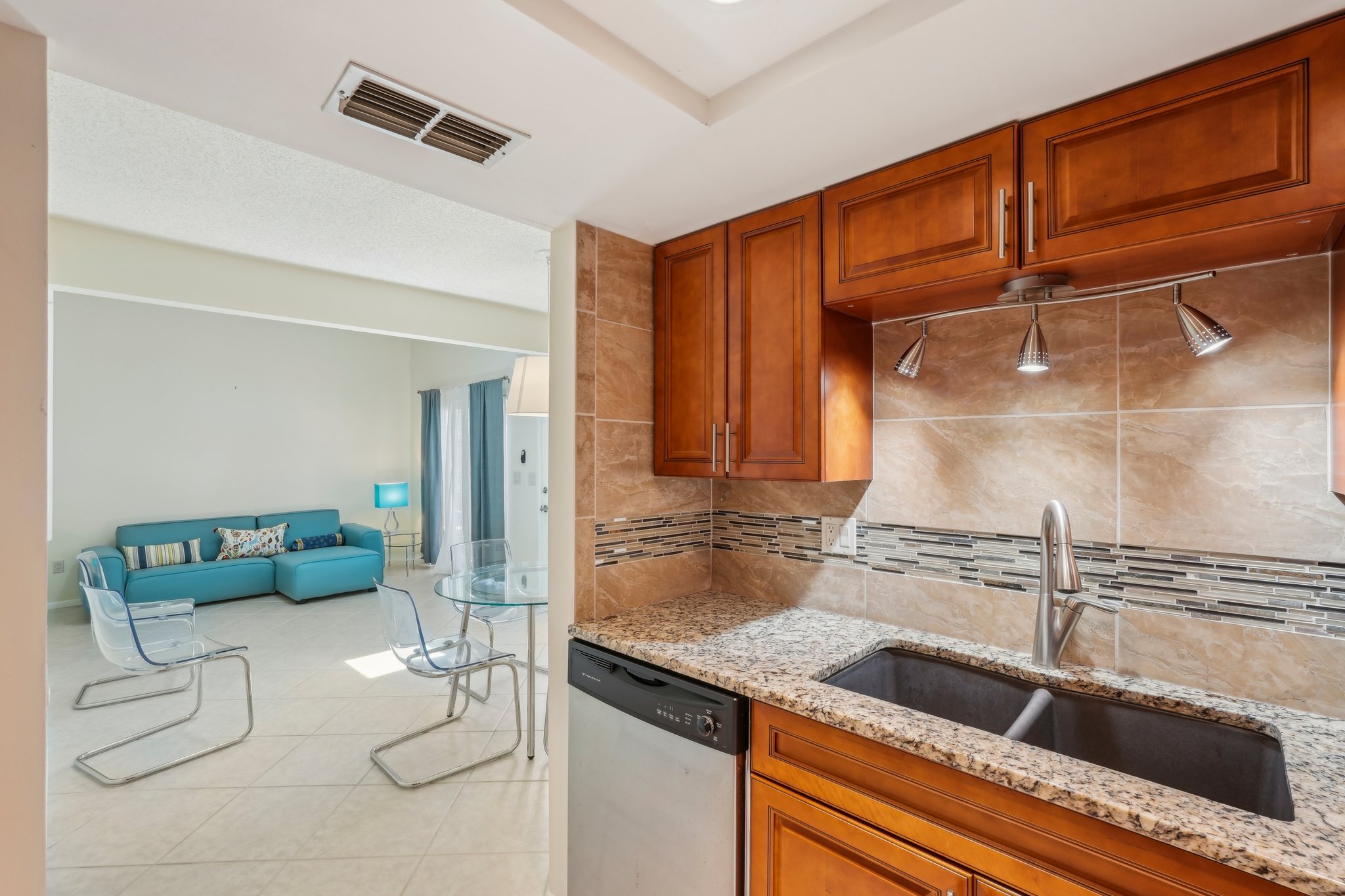 Broadhurst Loop-0605-009.jpg