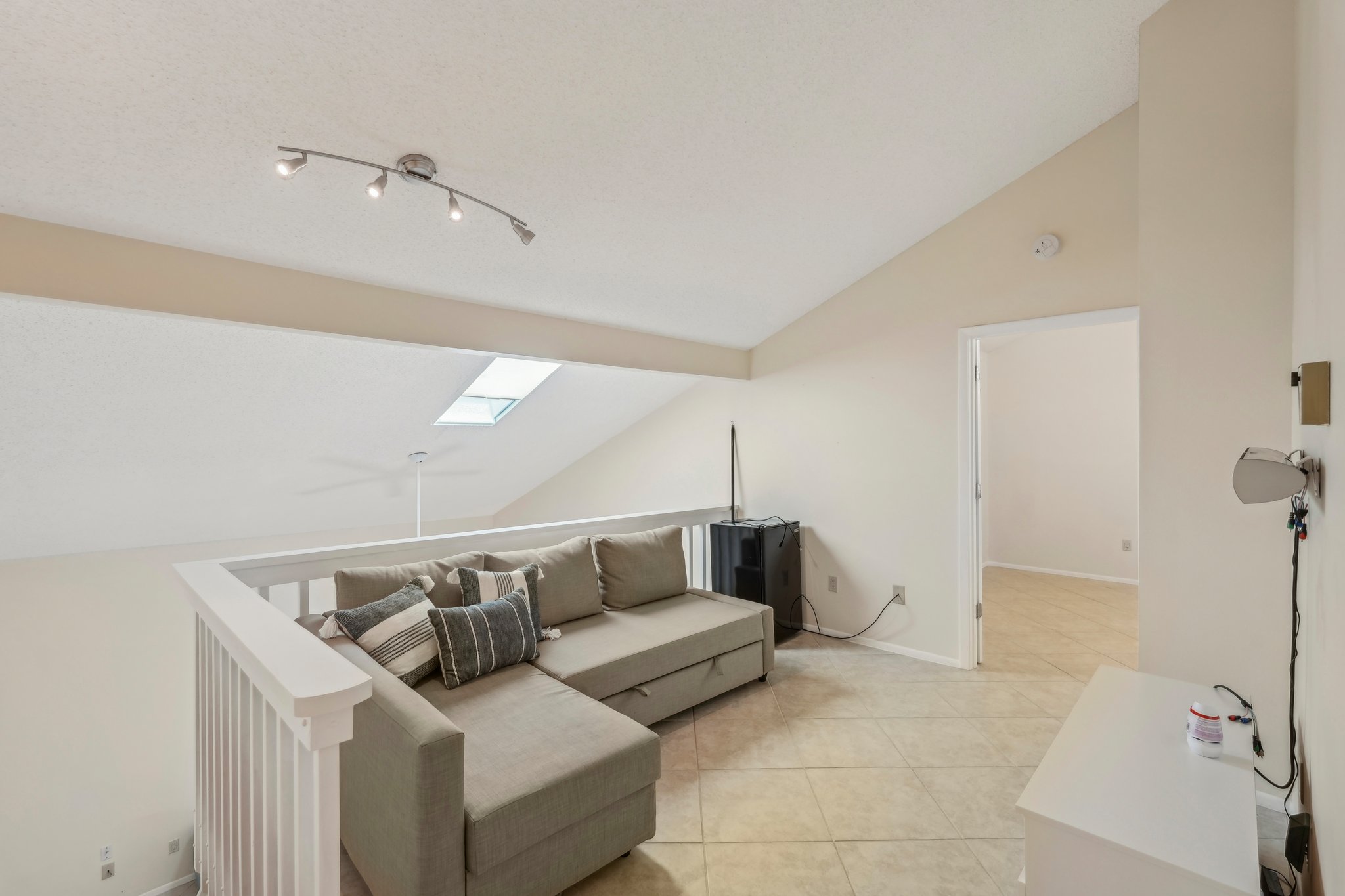 Broadhurst Loop-0605-016.jpg