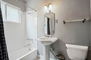 1335 N Fairfax Avenue 7-7.jpg