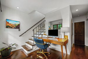 1335 N Fairfax Avenue 7-4