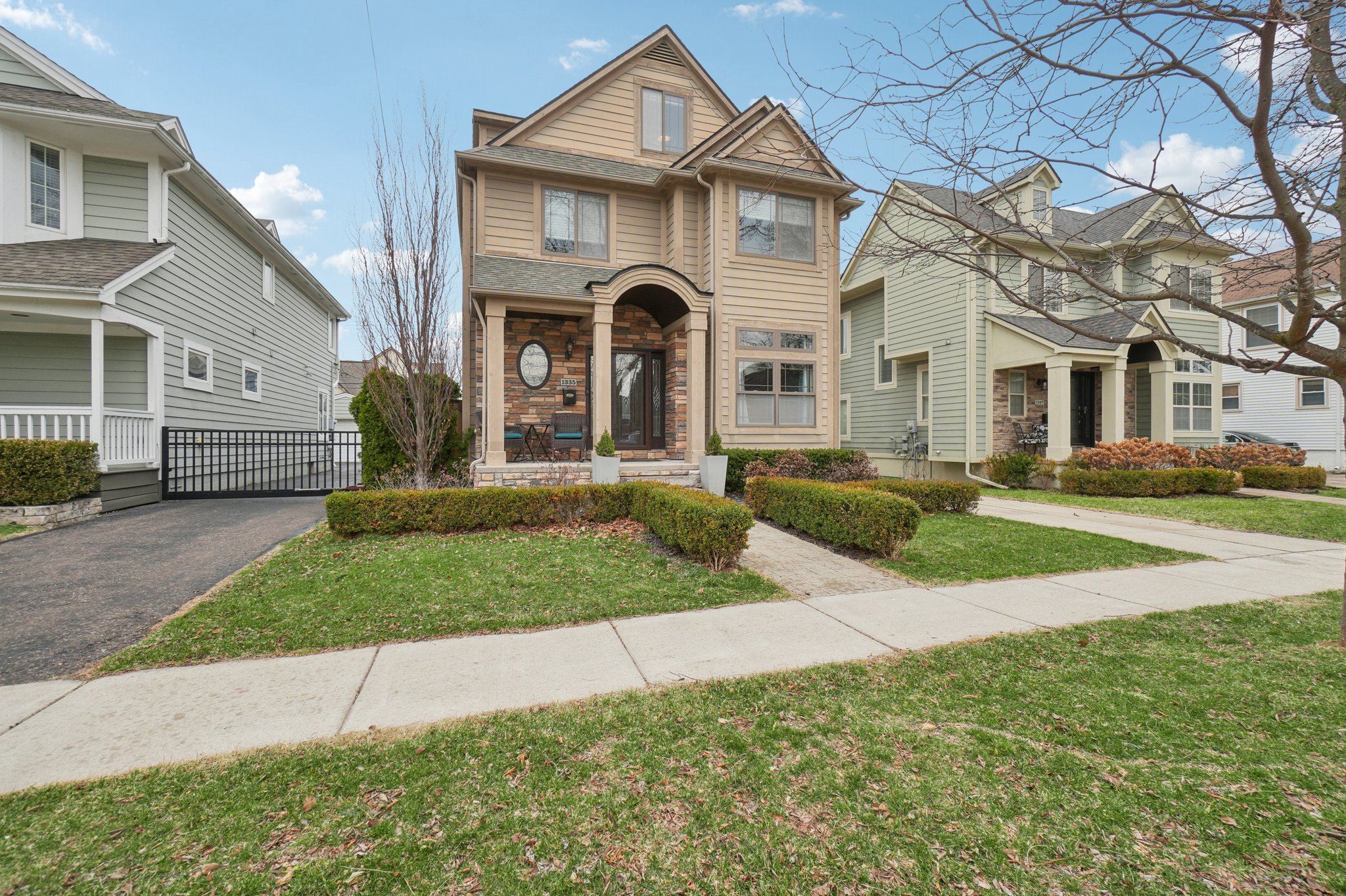 Webster Ave-S2303-002.jpg