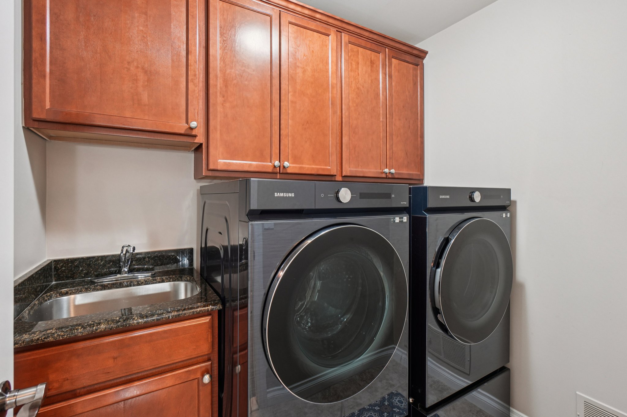 Webster Ave-S2303-017.jpg