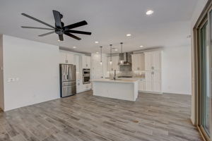 W Rowel Rd-012