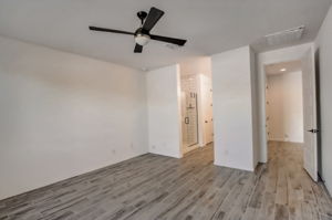W Rowel Rd-025