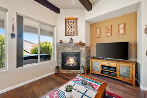 Living Room (4)