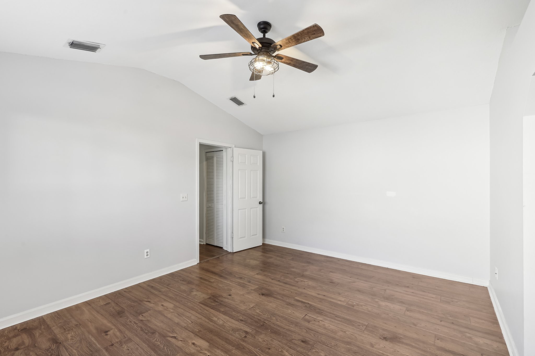 Bee St N-018.jpg