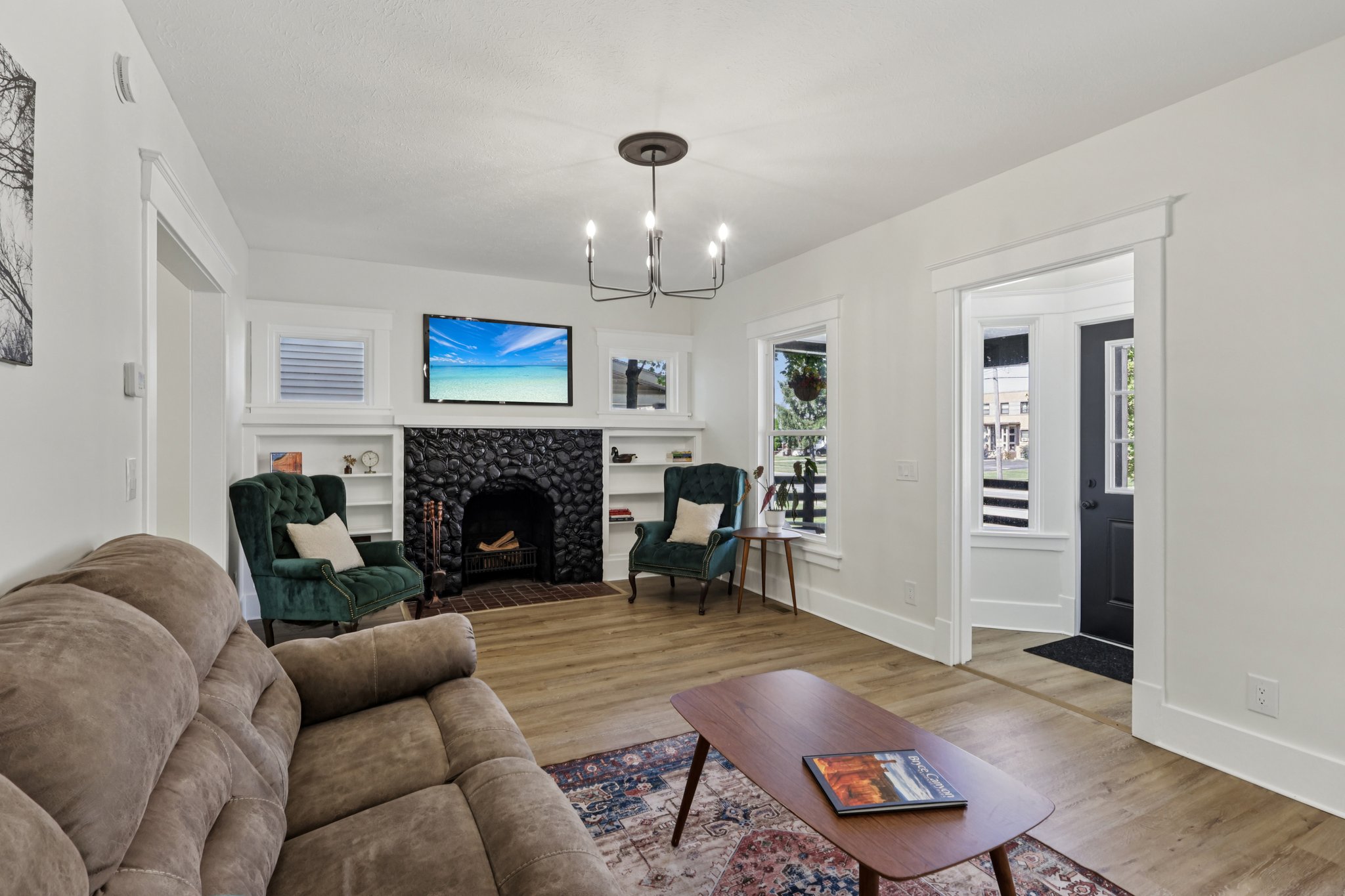 E Erie Ave-S1309-006.jpg