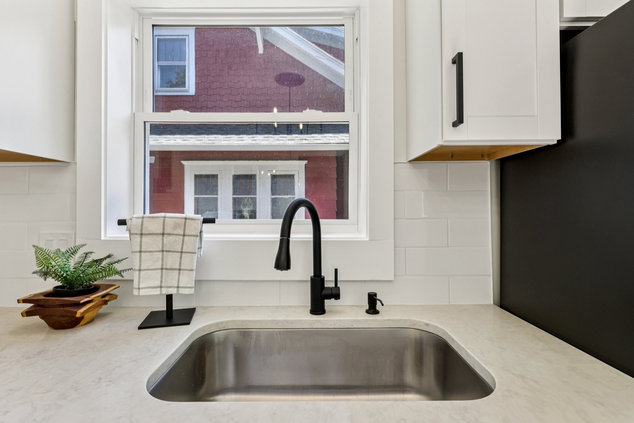 E Erie Ave-S1309-016.jpg