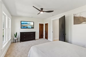 E Erie Ave-S1309-018.jpg