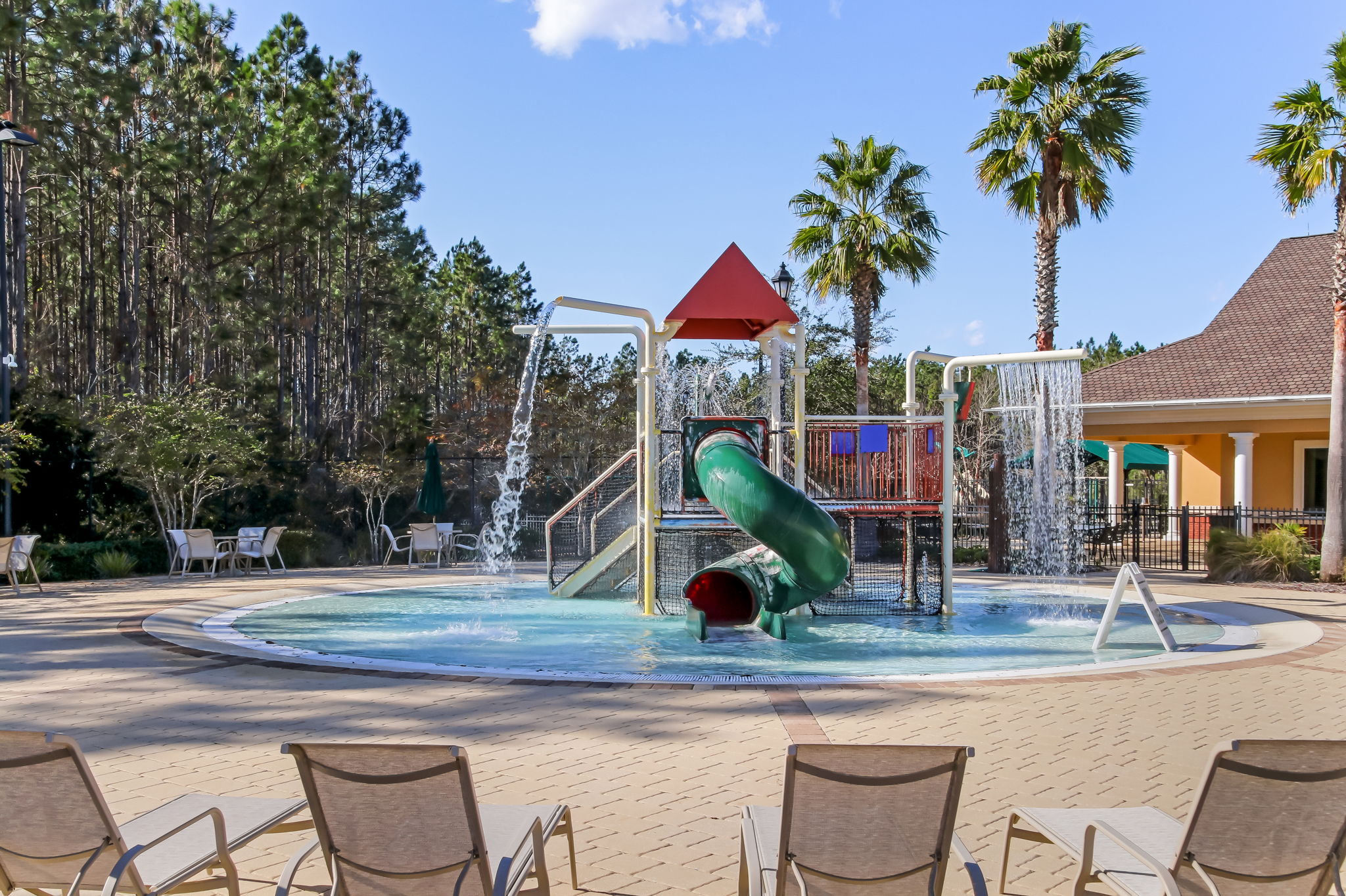 Kiddie splash park