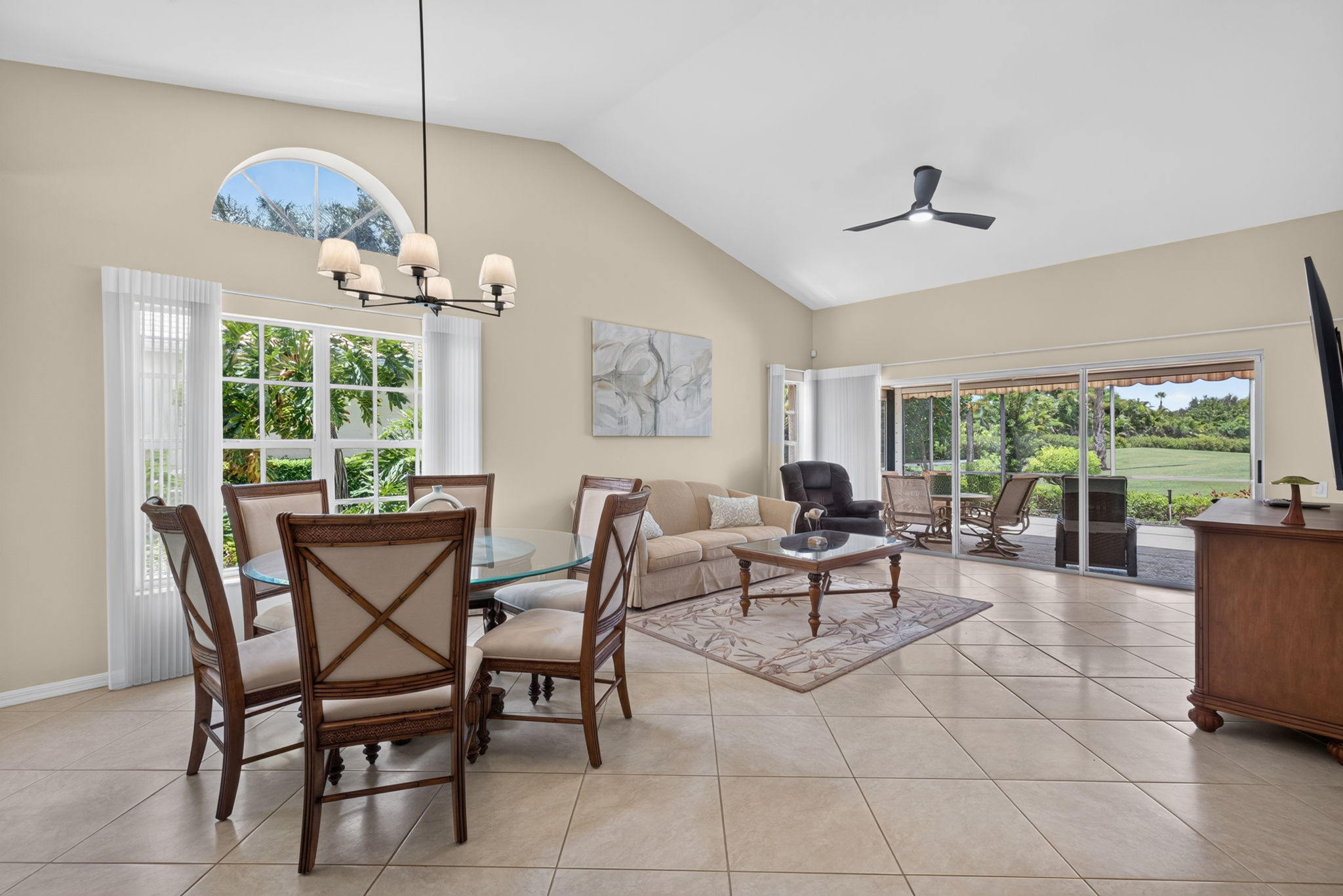 Dining Room 1 of 2