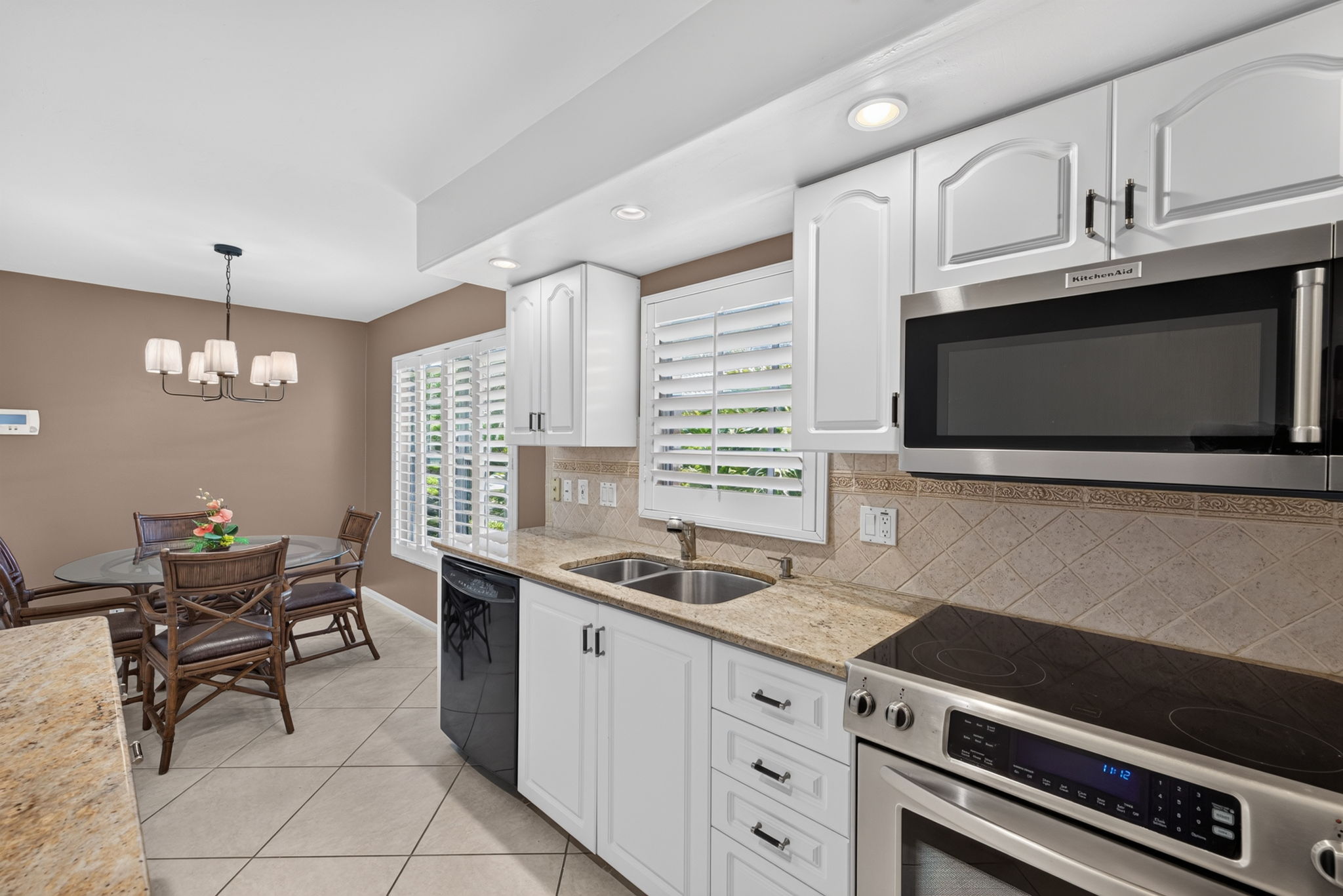 Kitchen 3 of 4
