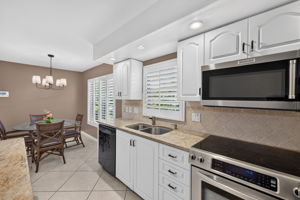 Kitchen 3 of 4