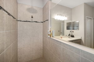 Bath1 Shower - 495A4097 (1)