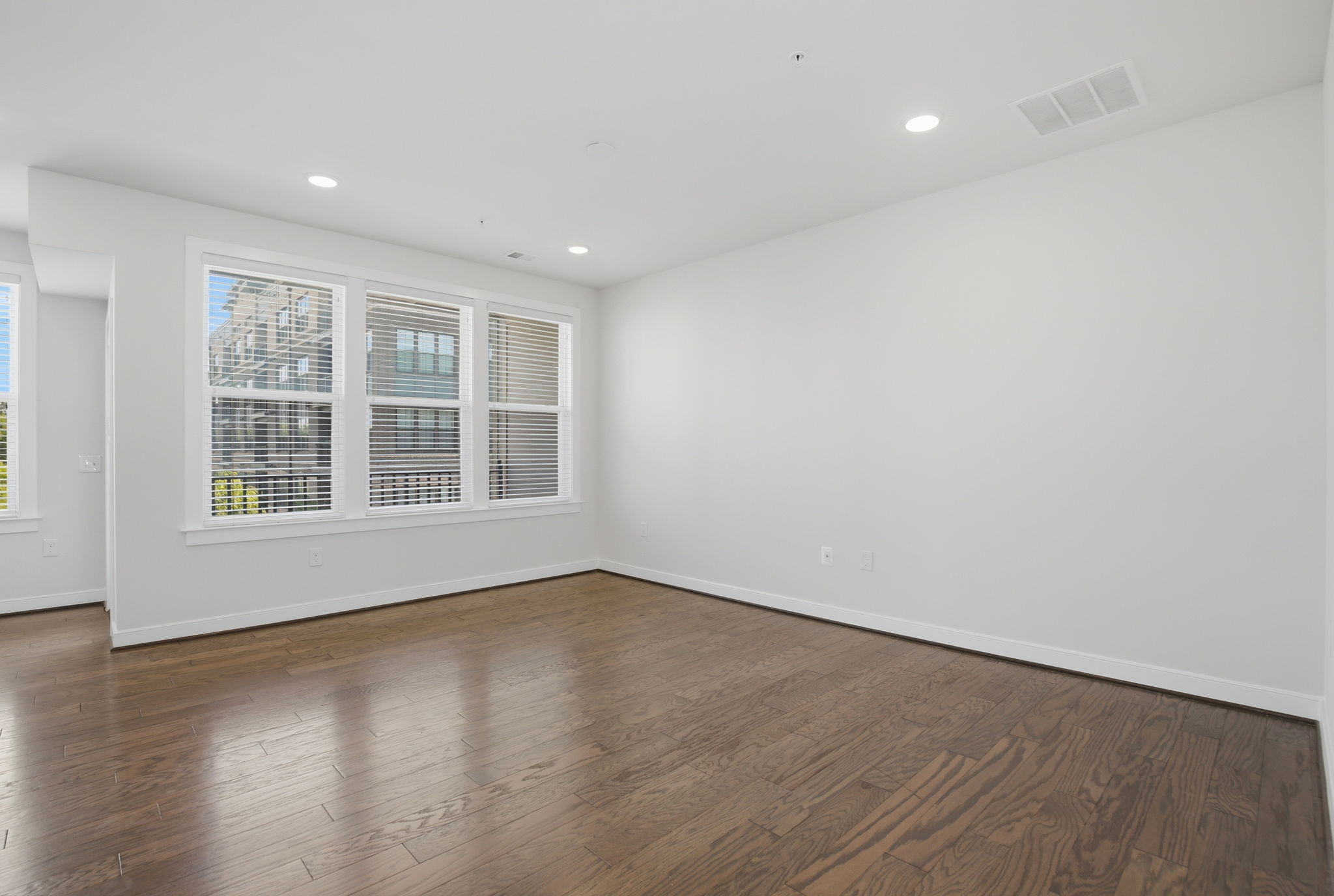 13367 Launders St _016