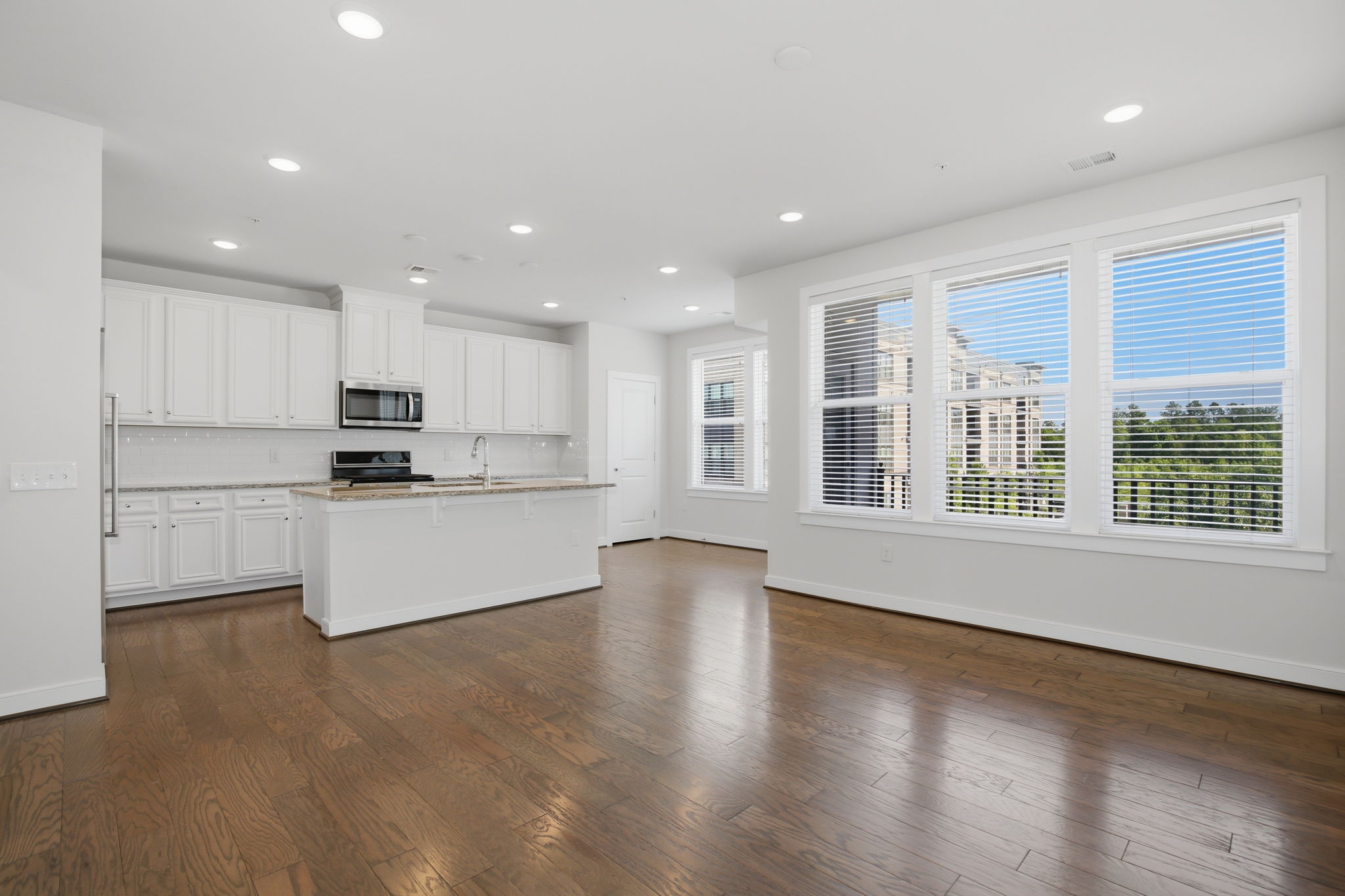 13367 Launders St _017