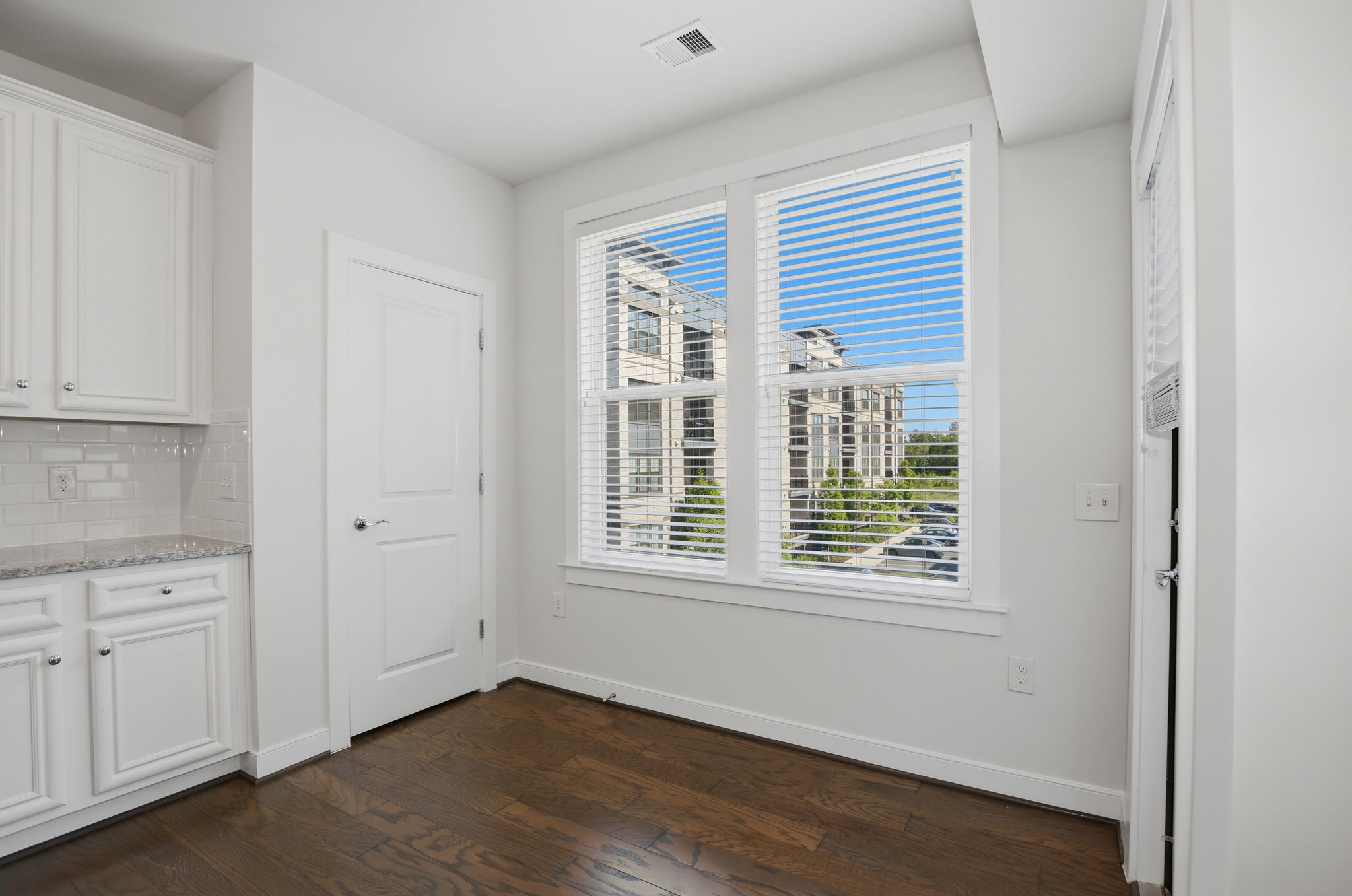 13367 Launders St _025