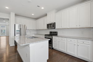 13367 Launders St _020