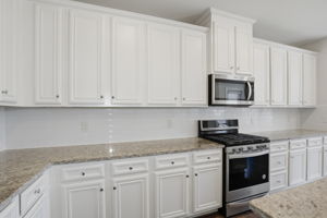 13367 Launders St _023