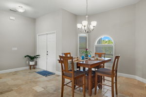 11-Breakfast Nook