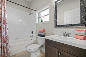 18-Guest Bathroom