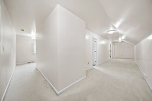  Photo 34