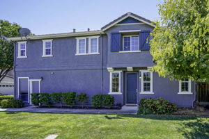 End Unit Overlooking Play Park