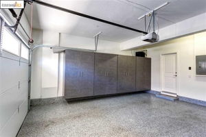 Garage w/ Epoxy Floors & Cabinetry