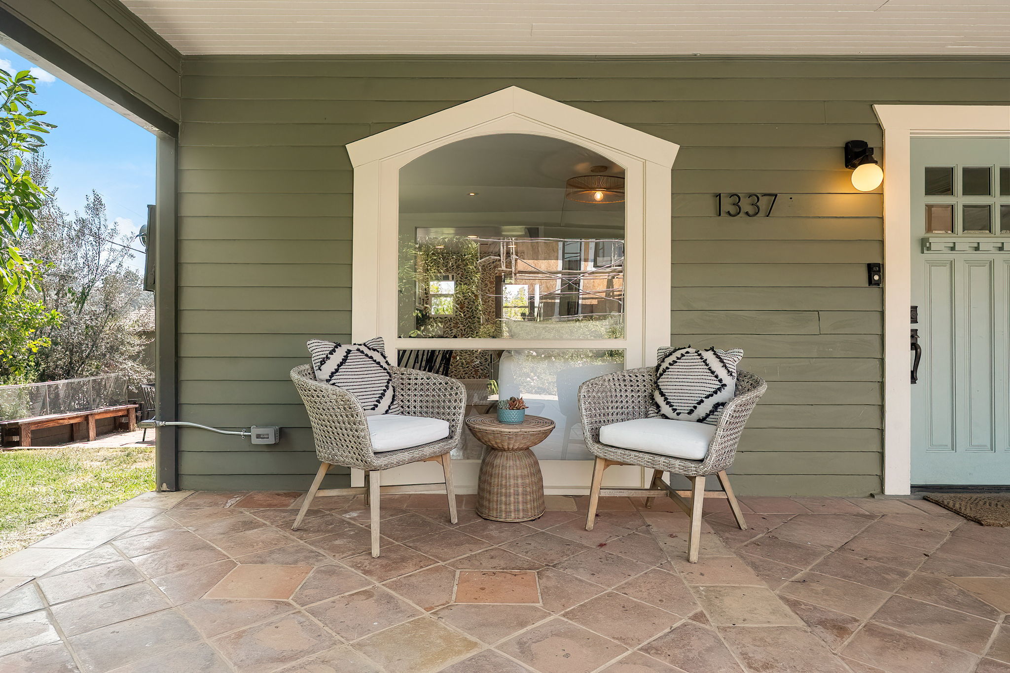 1337 Neola Street-15