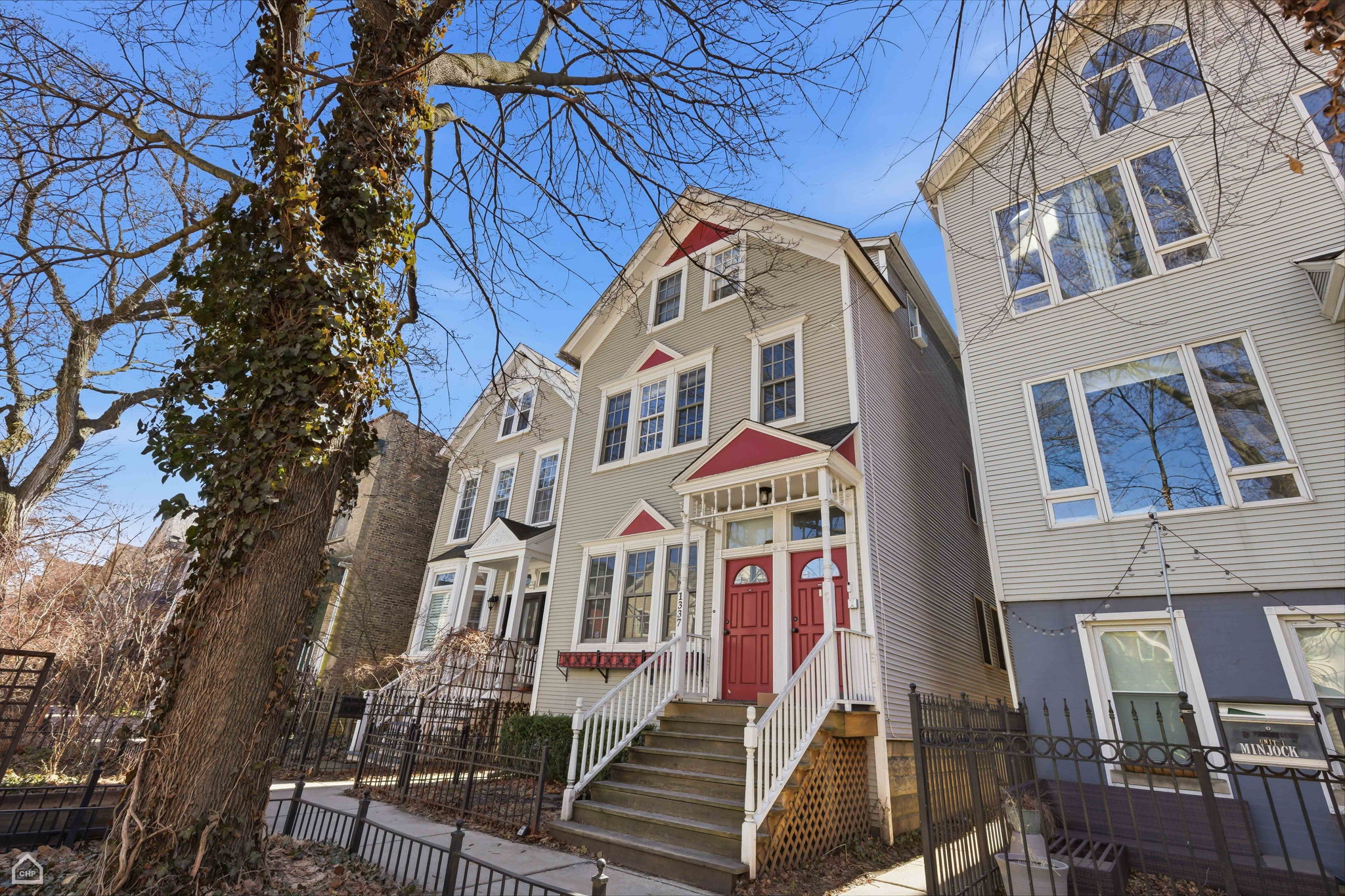 1337 W Barry Ave 2R - Matt Liss_002