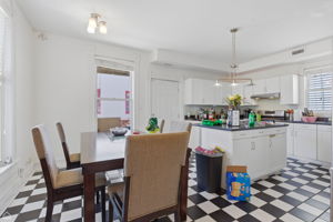 1337 W Barry Ave 2 - Matt Liss_005