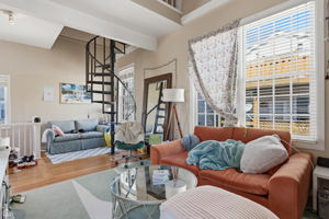 1337 W Barry Ave 2R - Matt Liss_009