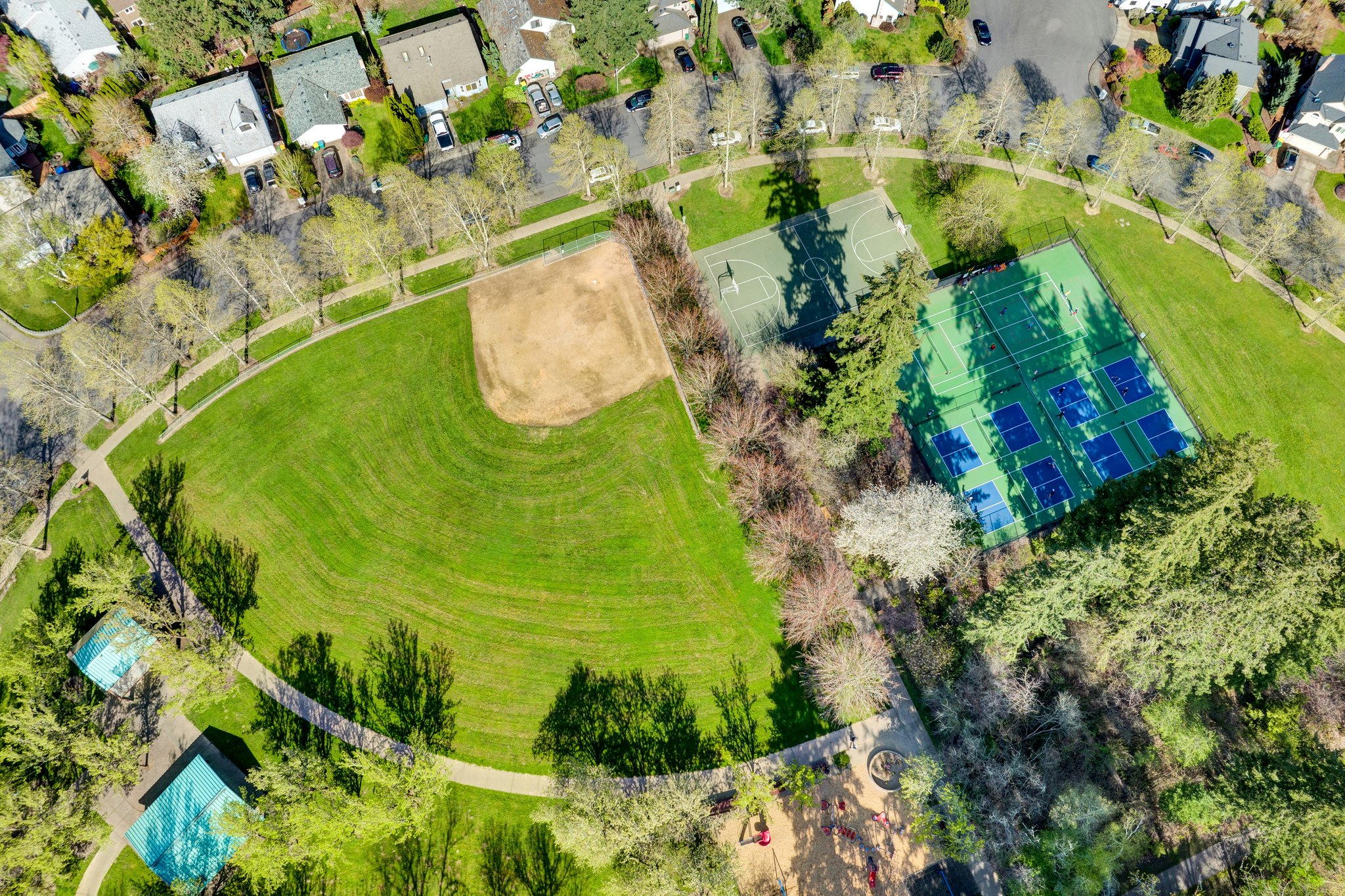 Summerlake Park w/ Pickleball/baseball