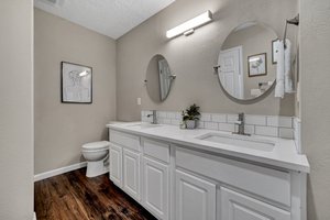 Primary #1 bathroom w/ linen closet