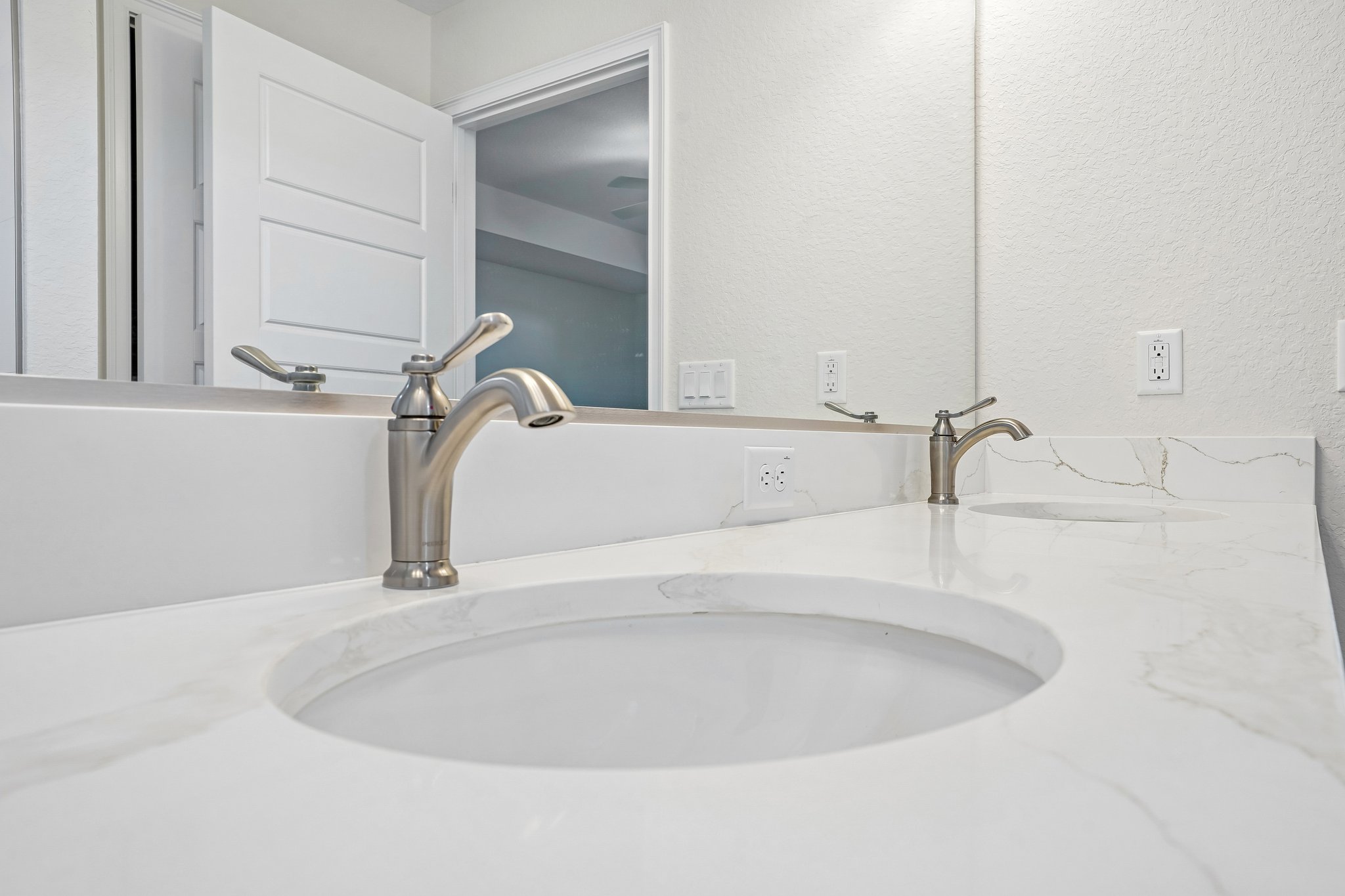 SW 71st Ct-S2808-025.jpg