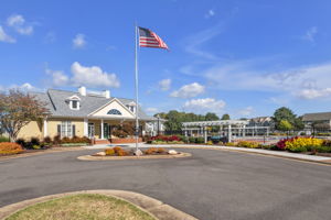 CLUB HOUSE
