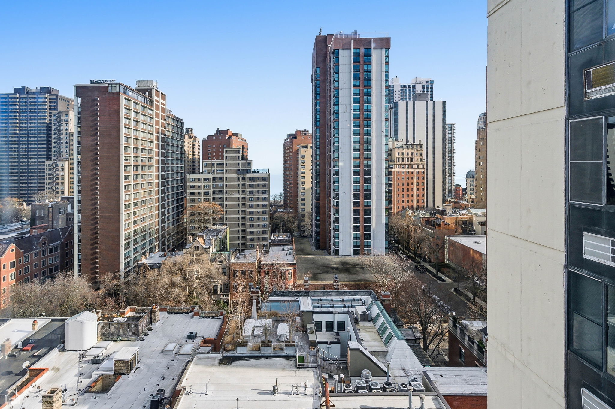 1339 N Dearborn St 15C - Brady Miller_CHP2025_011