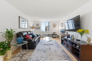 1339 N Dearborn St 15C - Brady Miller_CHP2025_004