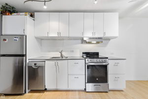 1339 N Dearborn St 15C - Brady Miller_CHP2025_007