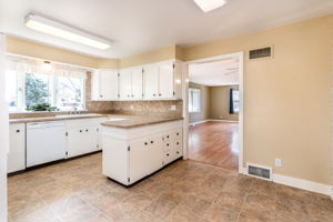  1339 Wicks Ln, Billings, MT 59105, US Photo 8