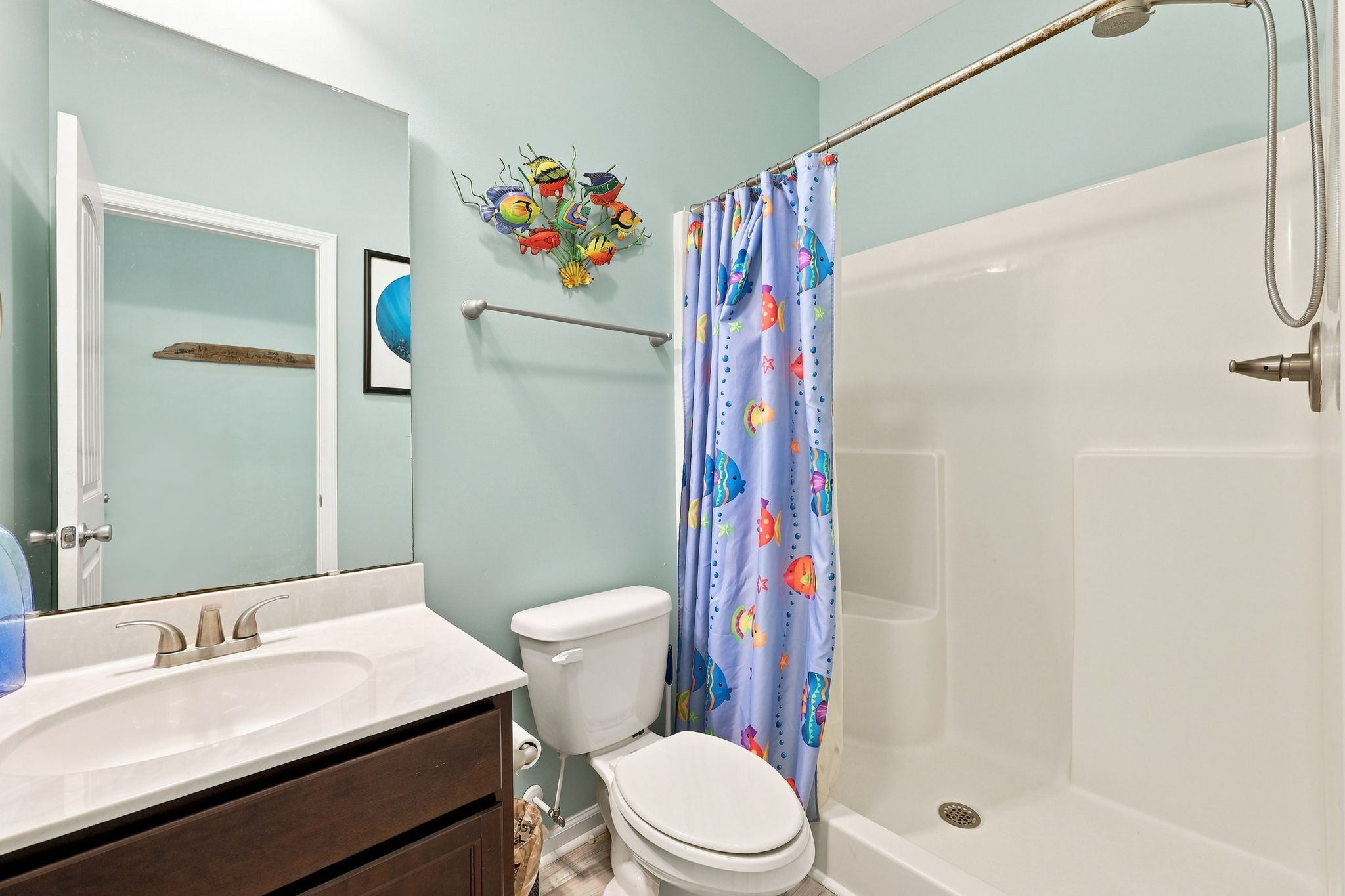 Ground Level Full Bath