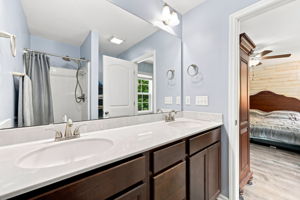 Master Ensuite