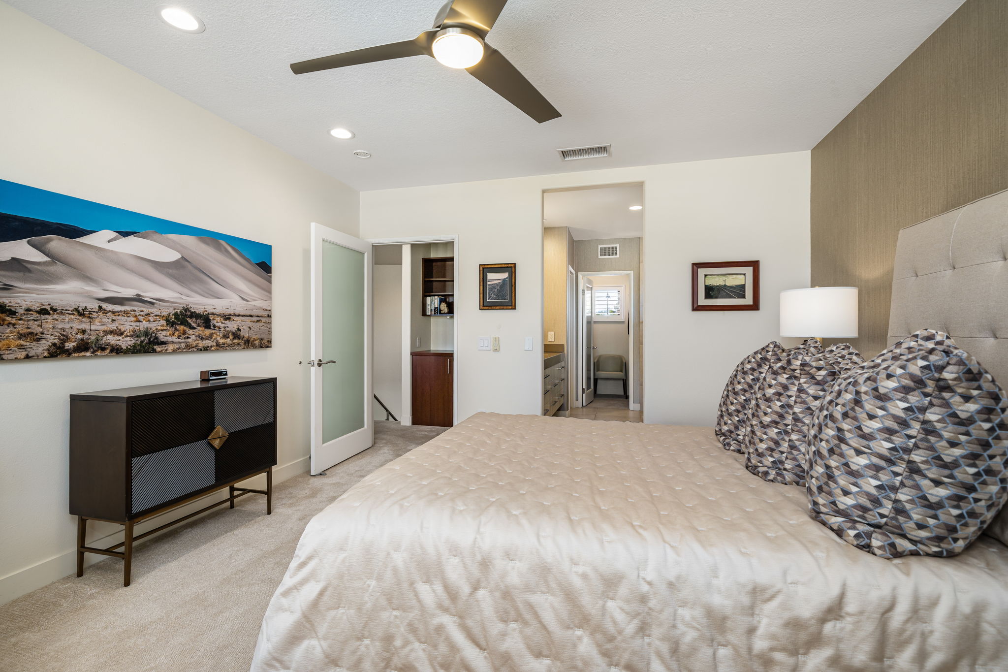  Photo 60