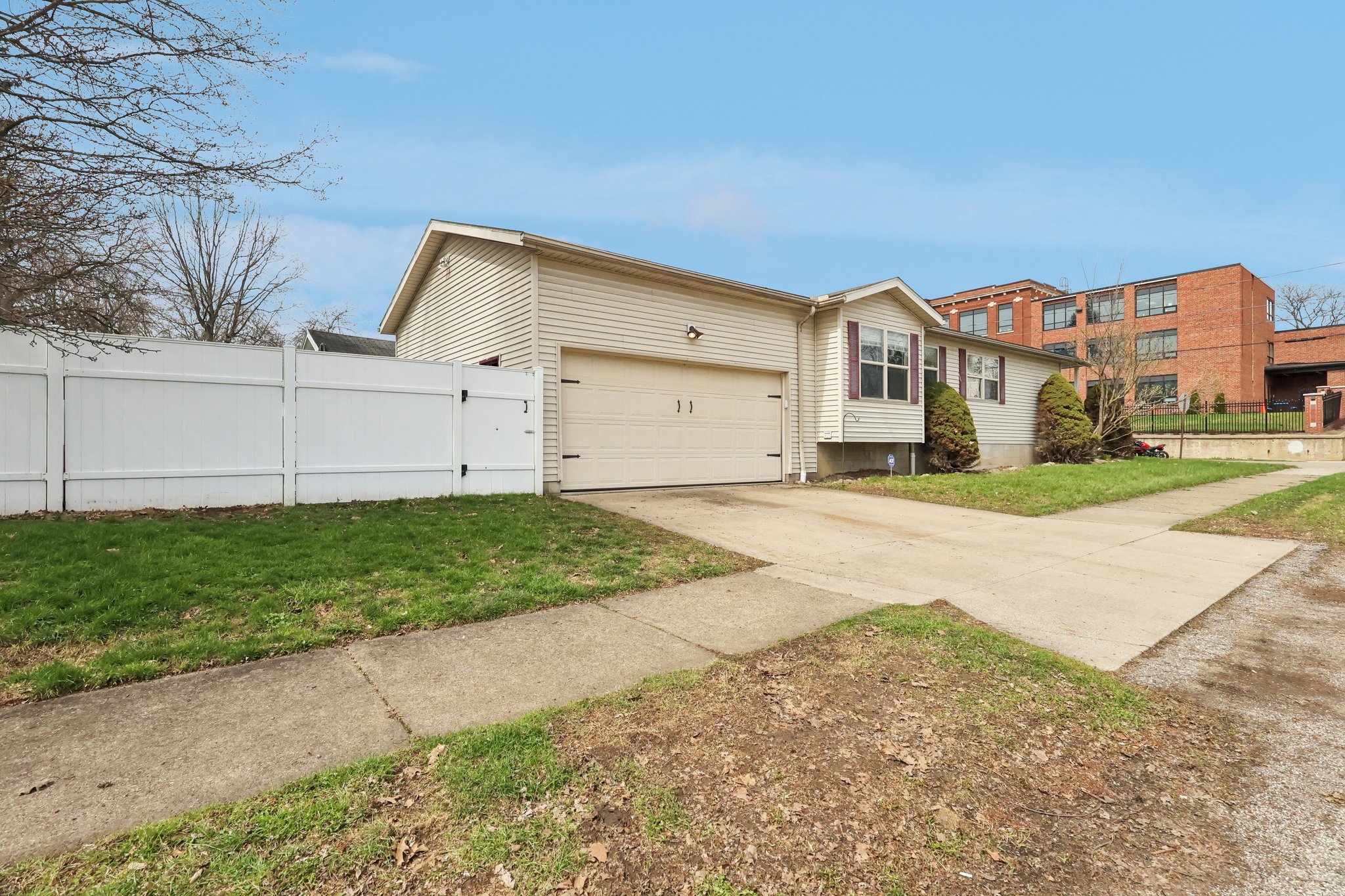 Hazelwood Ave-S2603-005.jpg